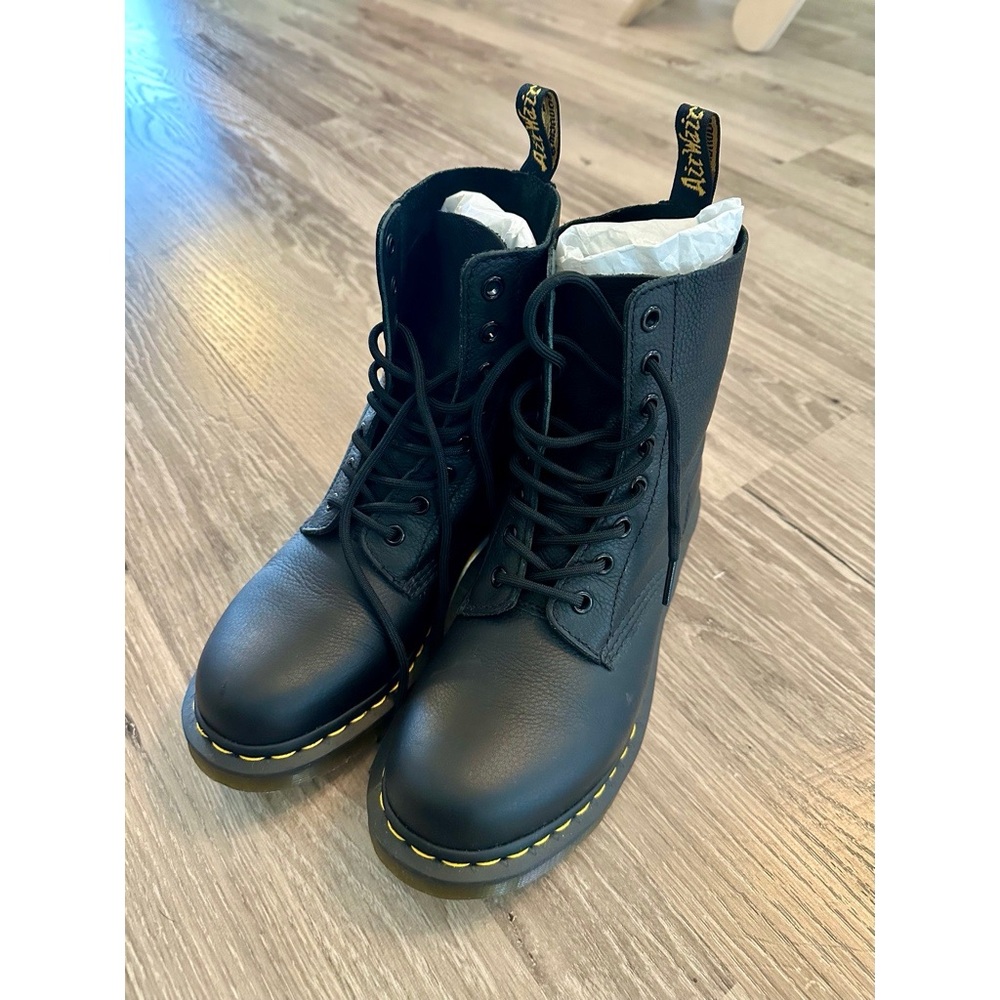 Dr. Martens AirWair 1460 Pascal in smooth leather